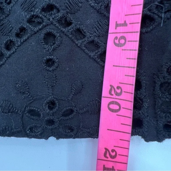 Evereve Elsie Eyelet Tie Front Blouse black sz XS - Picture 9 of 9